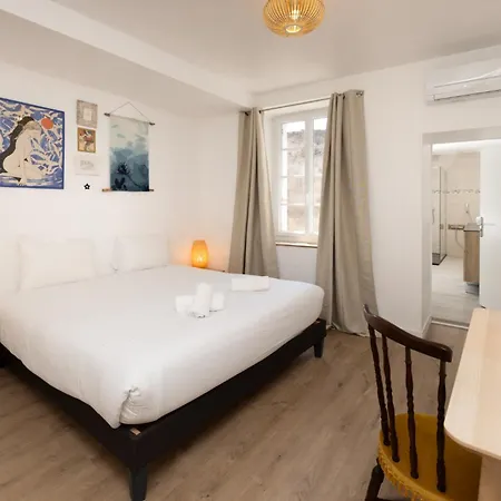 Le Grand Authentique * קרקסון